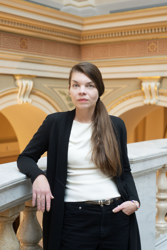 Curadora Lívia Nolasco-Rózsás. Foto Tereza Kunderová - Conversatorio con Lívia Nolasco-Rózsás por Are You For Real - Museo Nacional de Artes Visuales