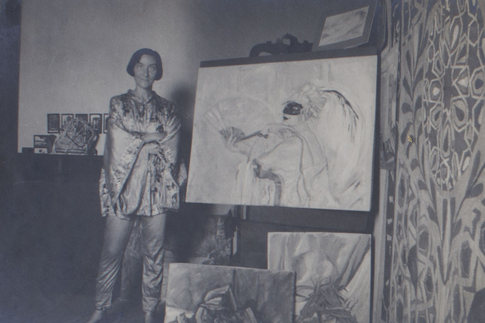 Carla Witte en su estudio [fotografía], c. 1928. Museo Agustin Araujo. Digitalización: Micaela Fernández. - Autenticidad radical - Carla Witte - Museo Nacional de Artes Visuales