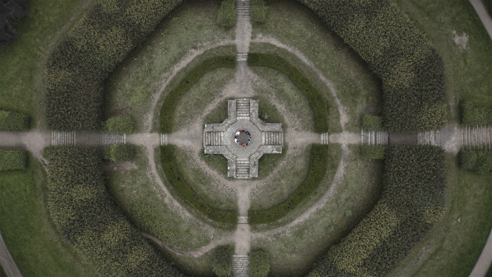 Bienalsur - Relatos provisorios: cruces entre género y performatividad